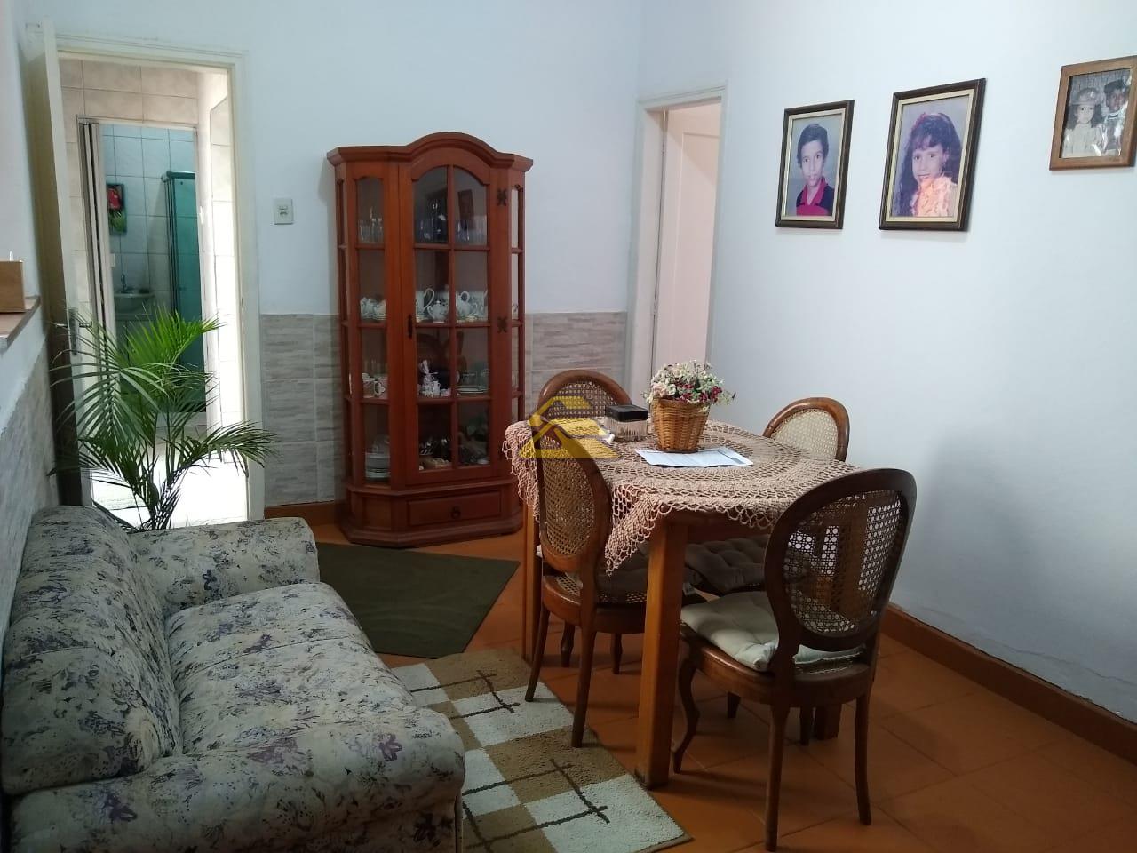 Casa à venda com 6 quartos, 192m² - Foto 3