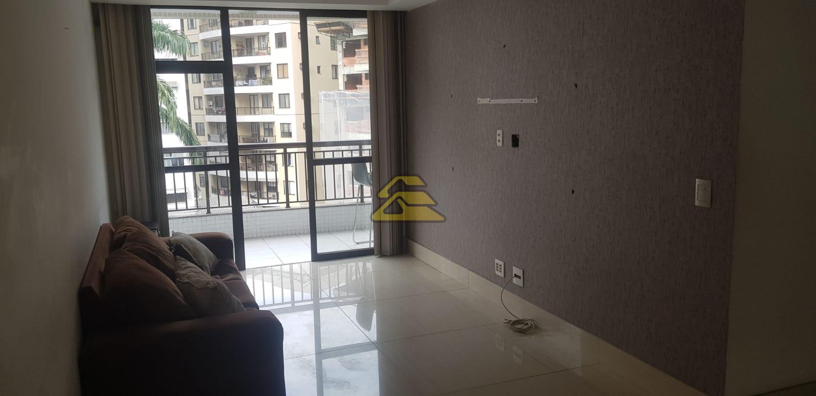 Apartamento à venda com 3 quartos, 103m² - Foto 1