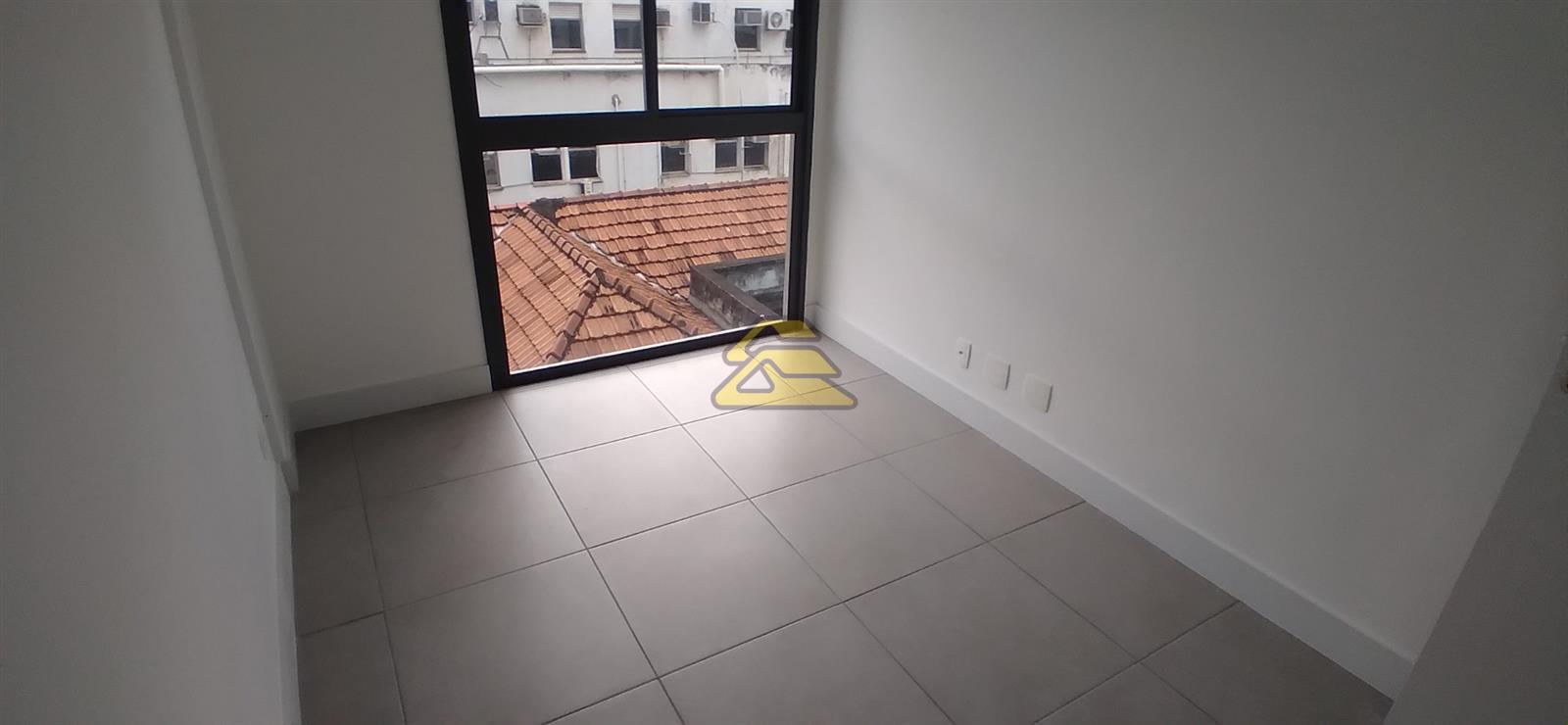 Apartamento à venda com 1 quarto, 35m² - Foto 4