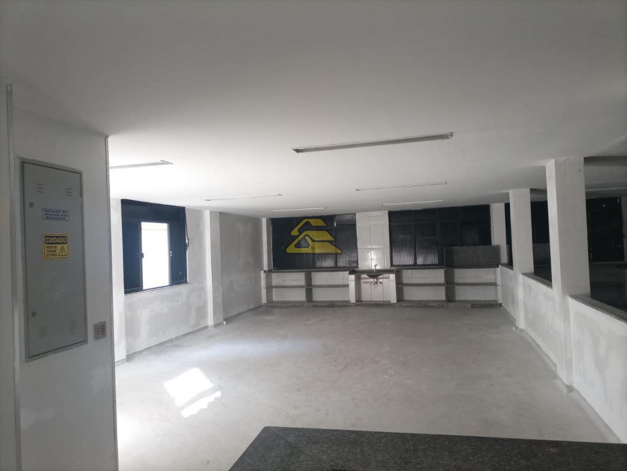 Prédio Inteiro para alugar, 1050m² - Foto 9