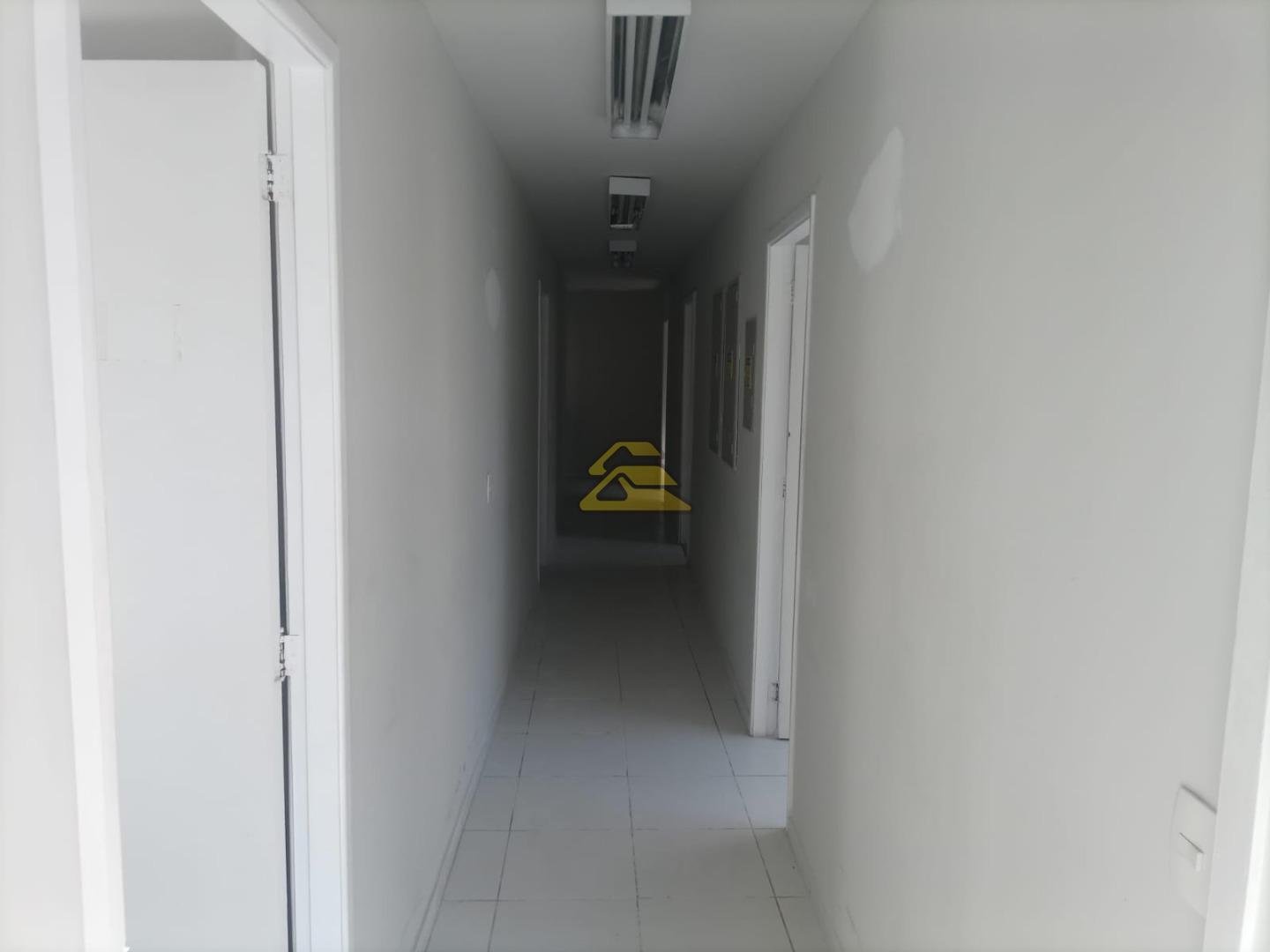 Prédio Inteiro para alugar, 1050m² - Foto 19