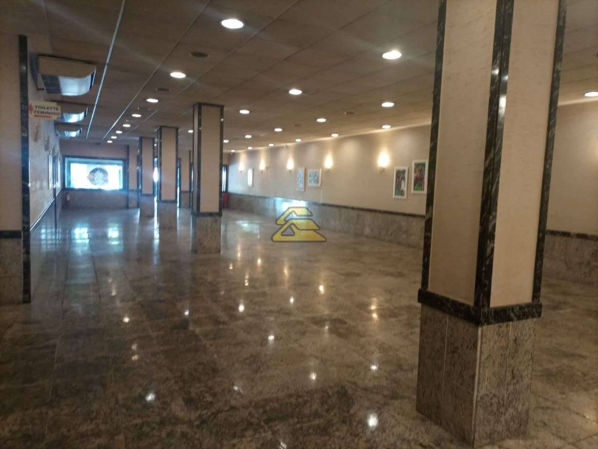 Loja-Salão para alugar, 468m² - Foto 1