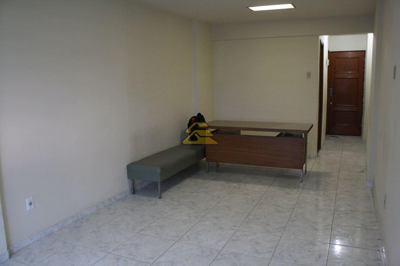 Apartamento à venda com 1 quarto, 31m² - Foto 2