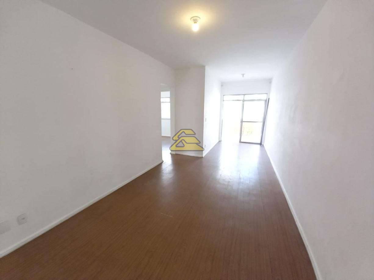 Apartamento à venda com 2 quartos, 69m² - Foto 3