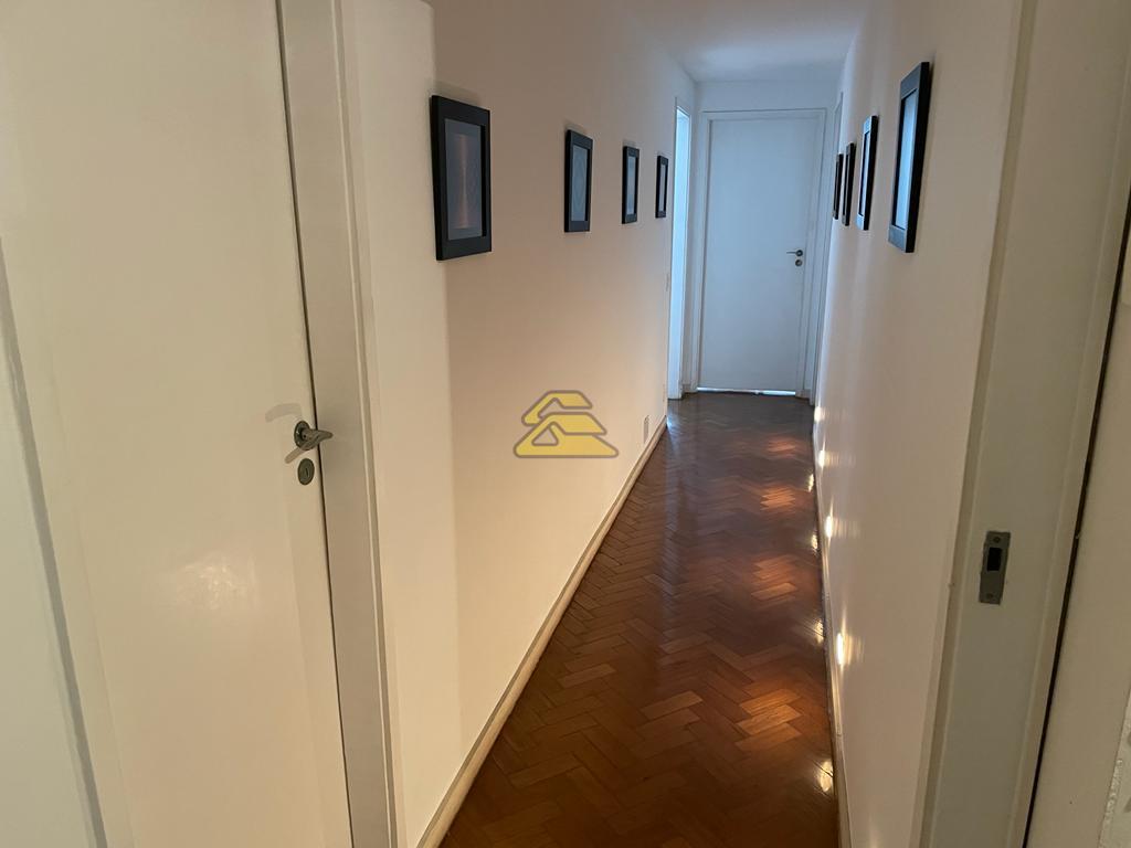 Apartamento à venda com 3 quartos, 180m² - Foto 19