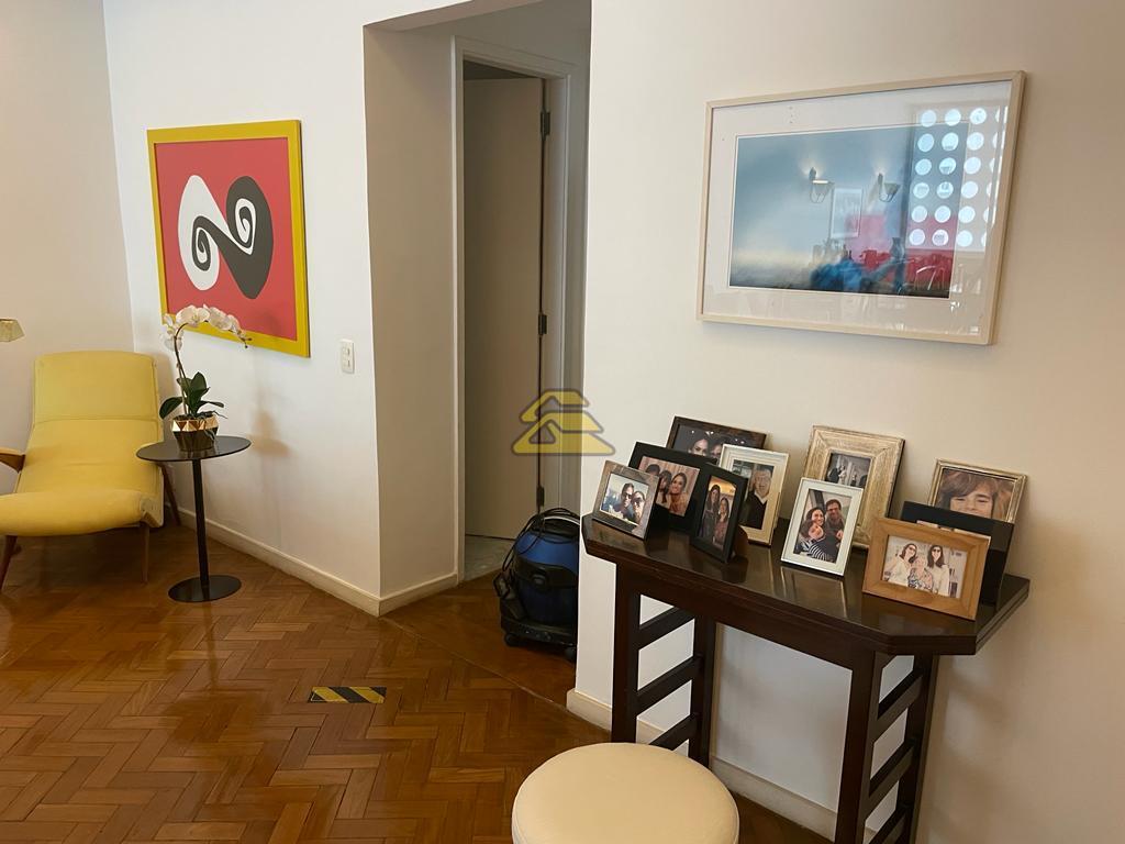 Apartamento à venda com 3 quartos, 180m² - Foto 7