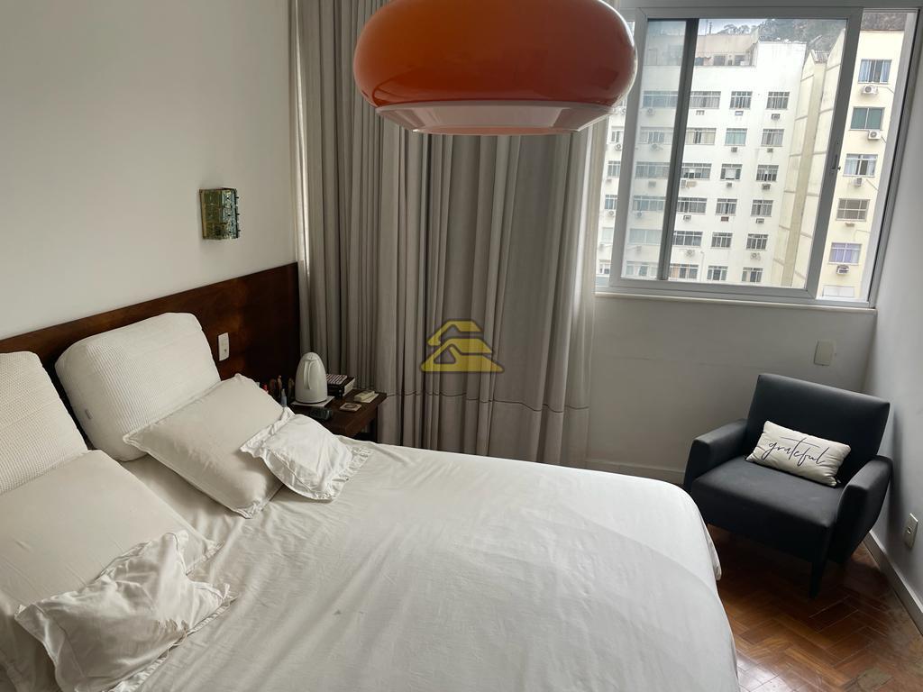 Apartamento à venda com 3 quartos, 180m² - Foto 13