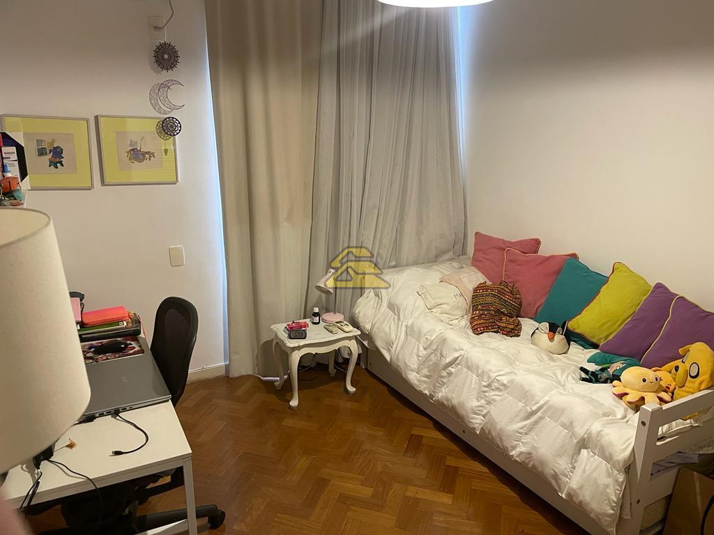 Apartamento à venda com 3 quartos, 180m² - Foto 17