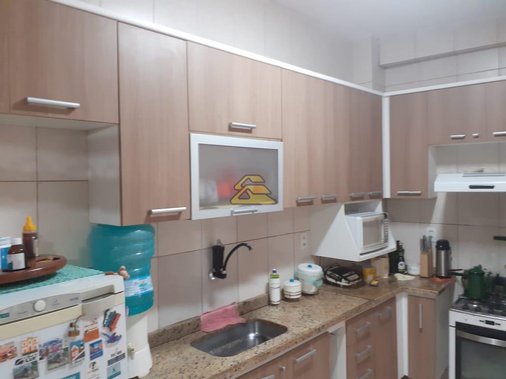 Casa à venda com 8 quartos, 300m² - Foto 8