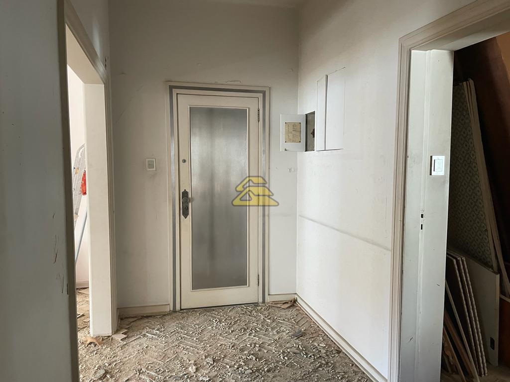 Apartamento à venda com 3 quartos, 224m² - Foto 8