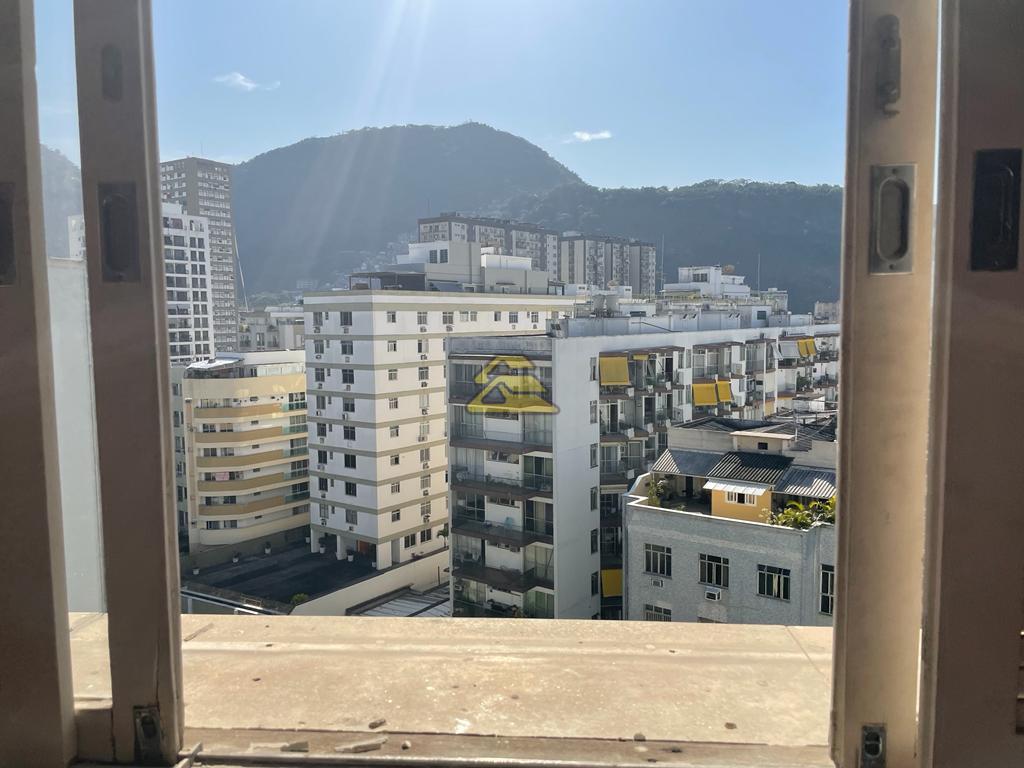 Apartamento à venda com 3 quartos, 224m² - Foto 12