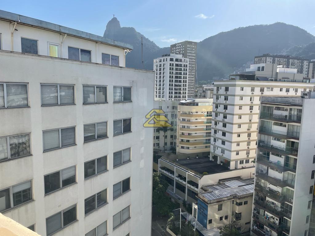 Apartamento à venda com 3 quartos, 224m² - Foto 13