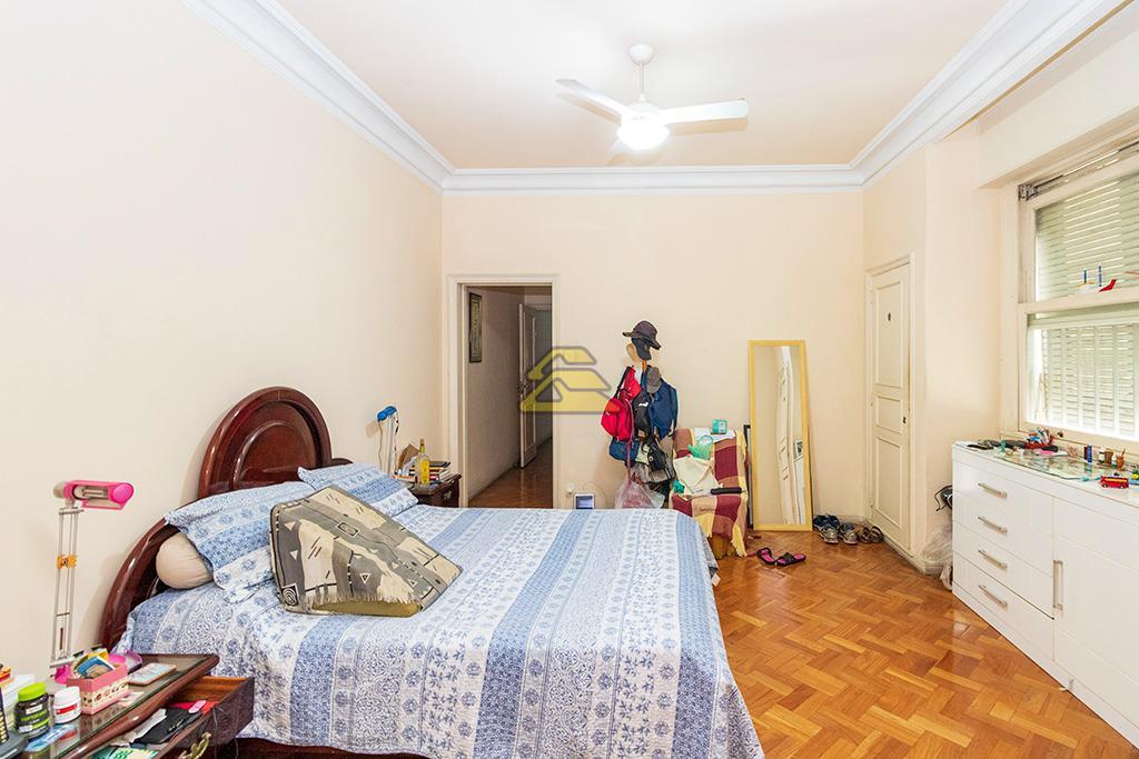 Apartamento à venda com 4 quartos, 300m² - Foto 8