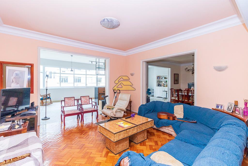 Apartamento à venda com 4 quartos, 300m² - Foto 1