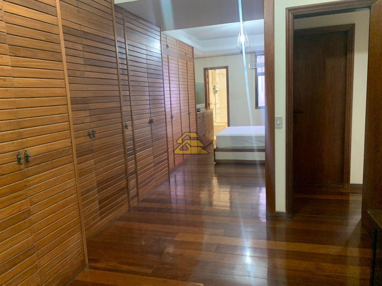 Apartamento à venda com 3 quartos, 203m² - Foto 5