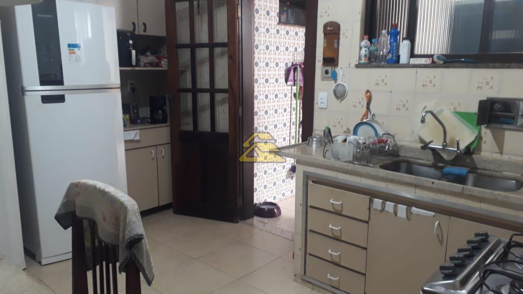 Casa à venda com 3 quartos, 189m² - Foto 6