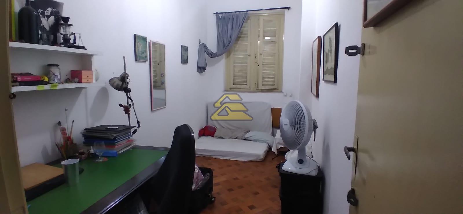 Apartamento à venda com 8 quartos, 227m² - Foto 18