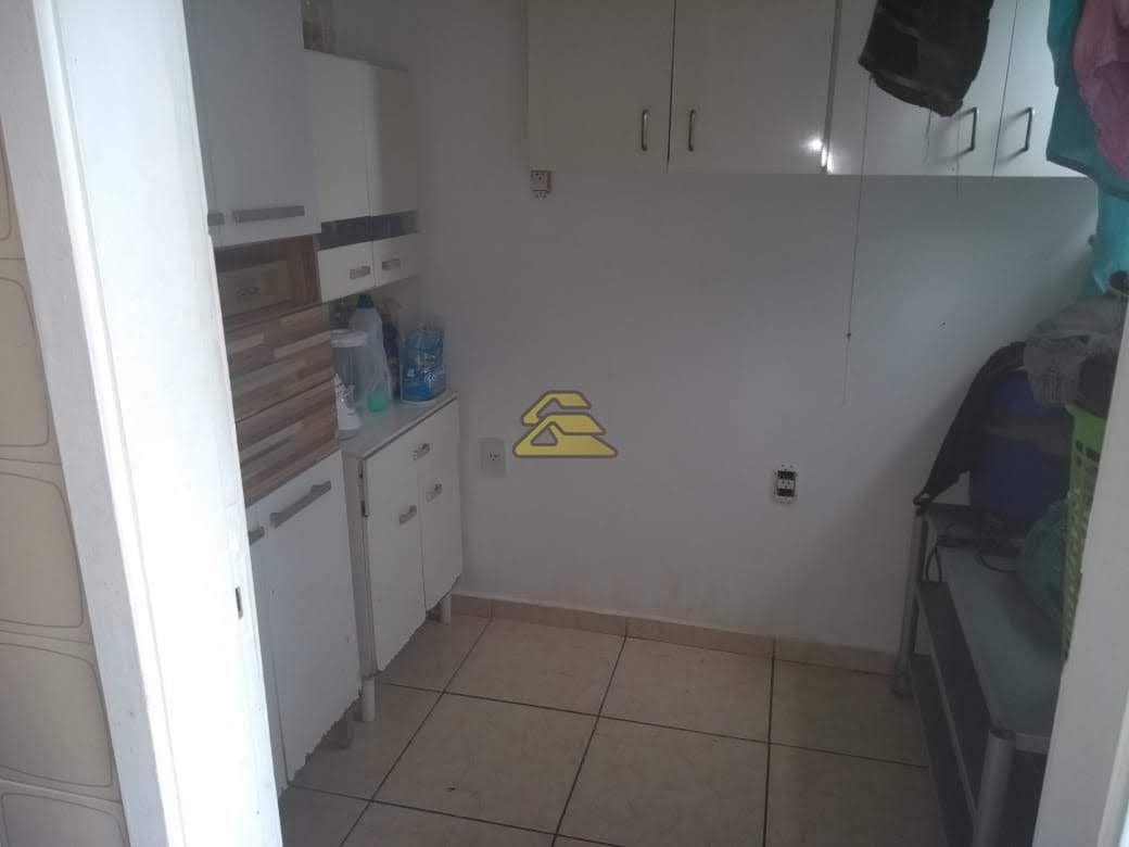 Apartamento à venda com 2 quartos, 64m² - Foto 12