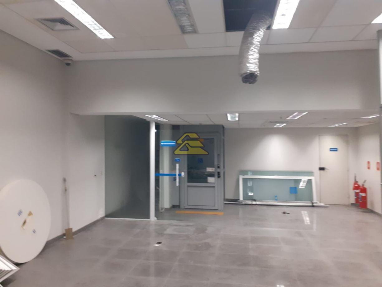 Prédio Inteiro à venda, 2500m² - Foto 15