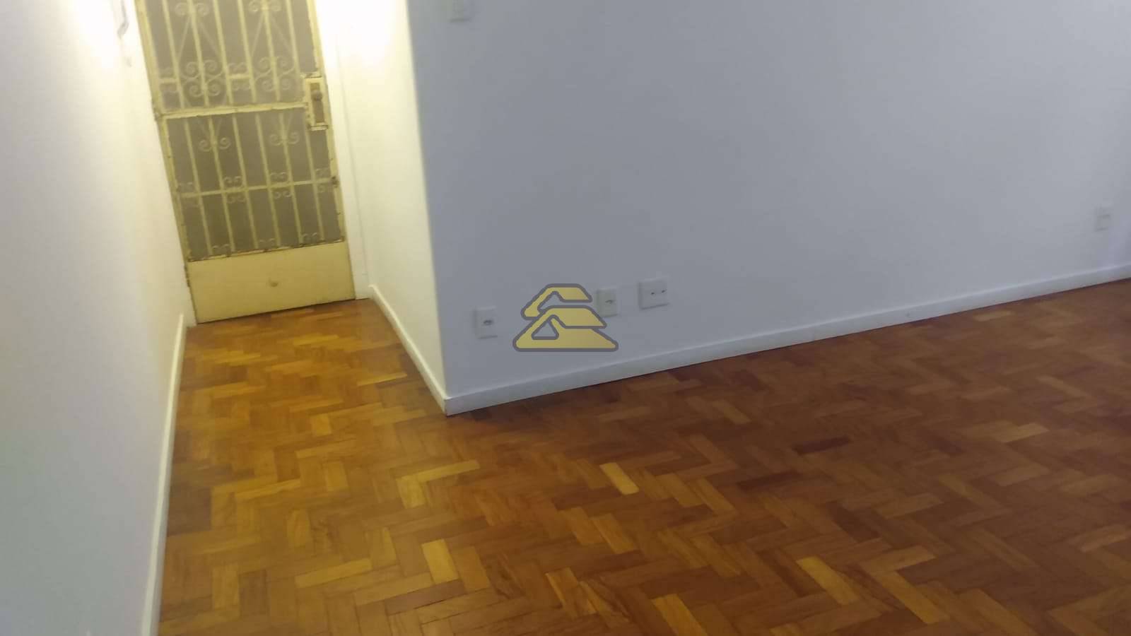 Apartamento à venda com 1 quarto, 52m² - Foto 2