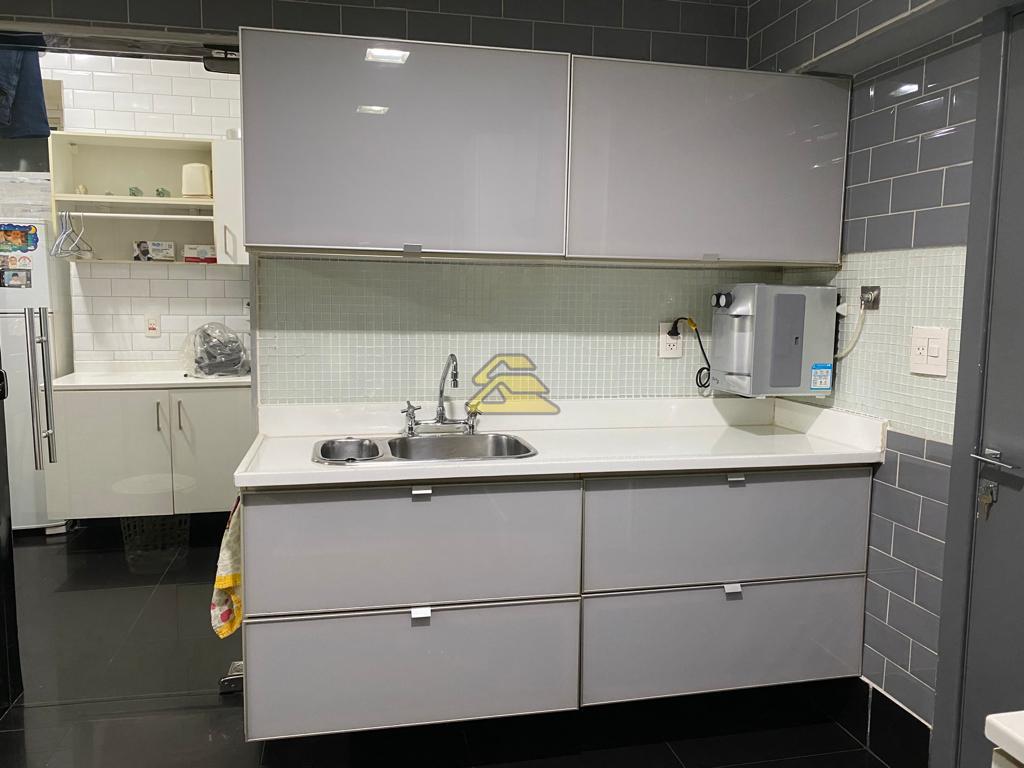 Apartamento à venda com 4 quartos, 165m² - Foto 11