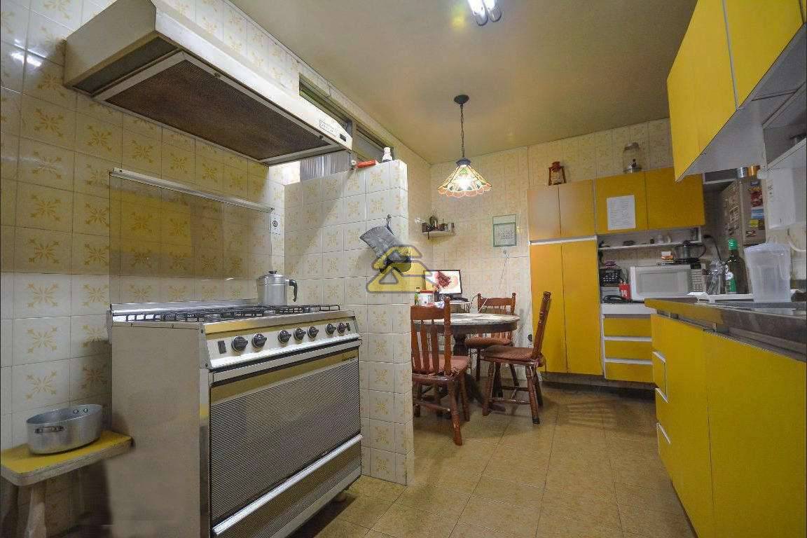 Apartamento à venda com 3 quartos, 186m² - Foto 11