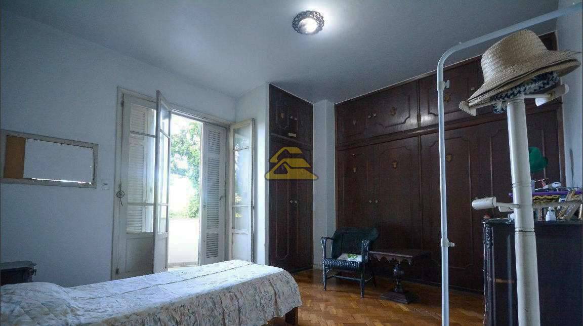 Apartamento à venda com 3 quartos, 186m² - Foto 7