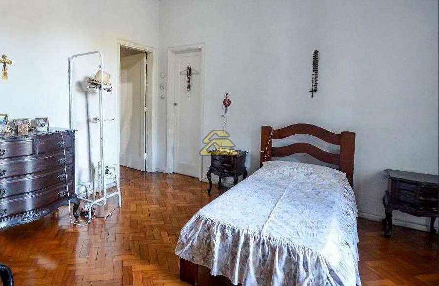 Apartamento à venda com 3 quartos, 186m² - Foto 6