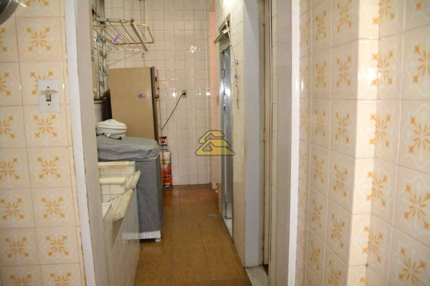 Apartamento à venda com 3 quartos, 186m² - Foto 18