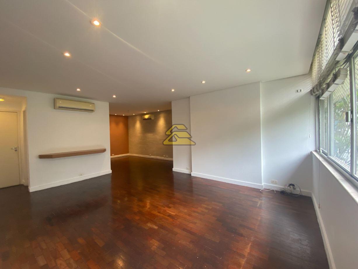 Apartamento à venda com 4 quartos, 130m² - Foto 2