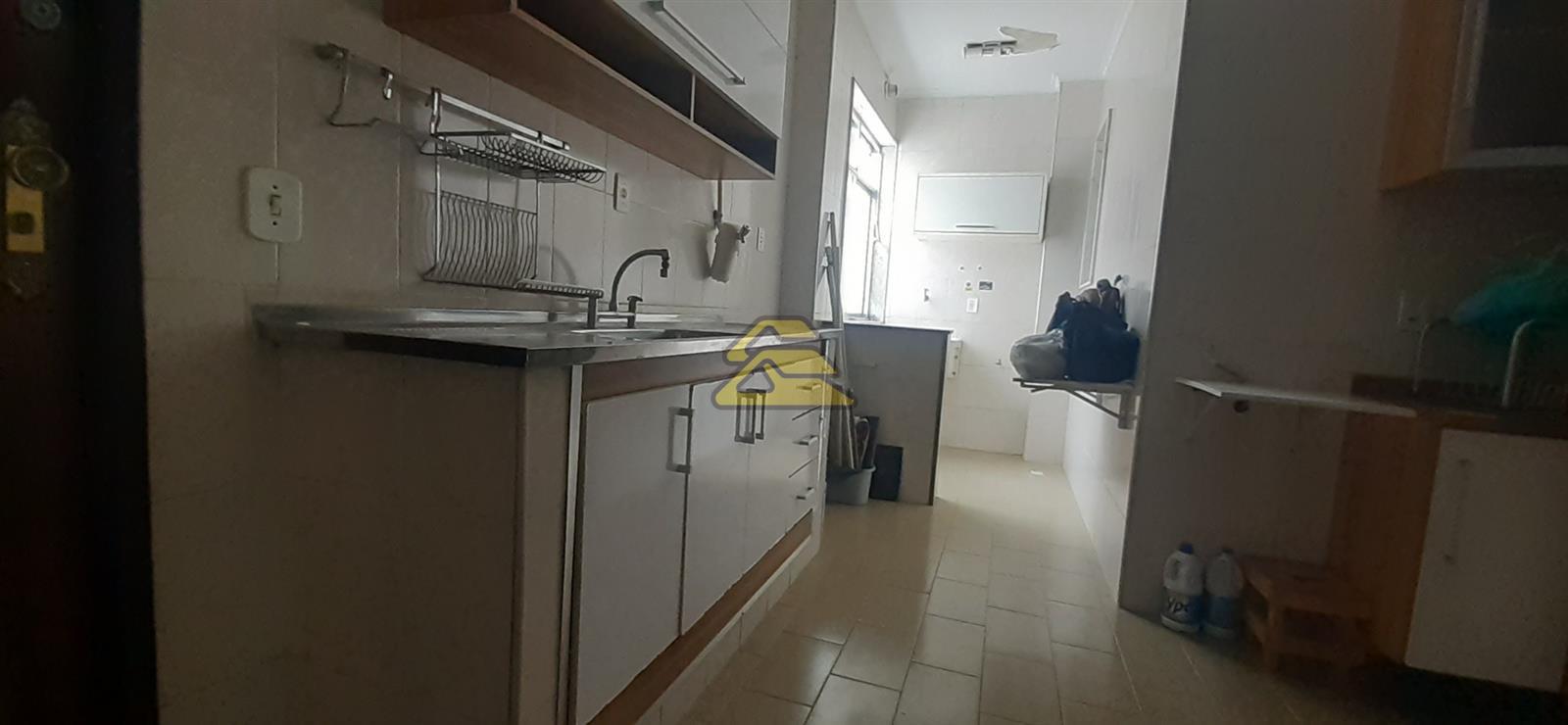 Apartamento à venda com 2 quartos, 97m² - Foto 9