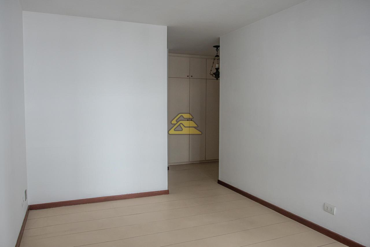 Apartamento à venda com 4 quartos, 282m² - Foto 10