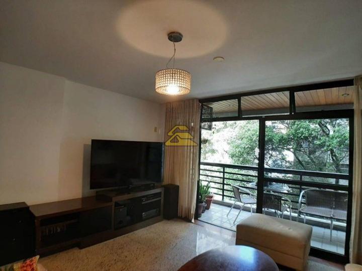 Apartamento à venda com 4 quartos, 162m² - Foto 3