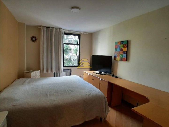 Apartamento à venda com 4 quartos, 162m² - Foto 7