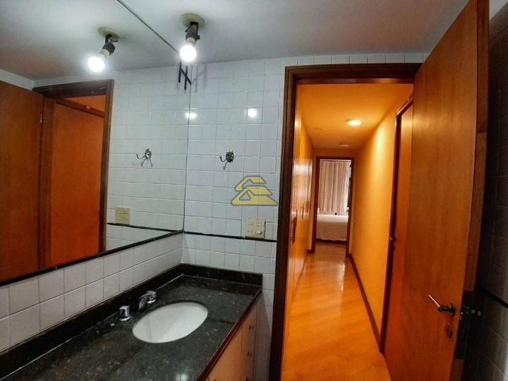 Apartamento à venda com 4 quartos, 162m² - Foto 27