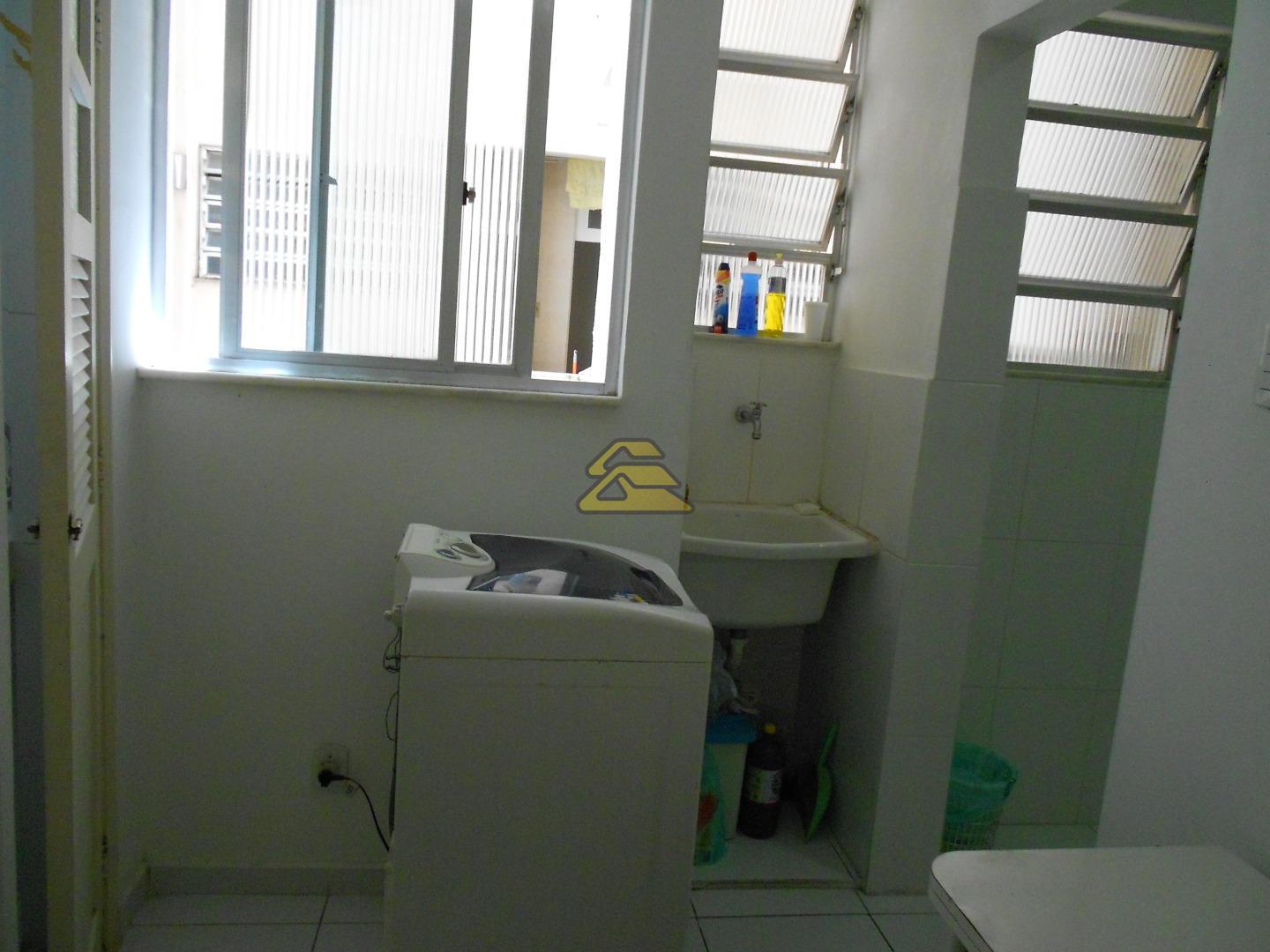 Apartamento à venda com 2 quartos, 65m² - Foto 17