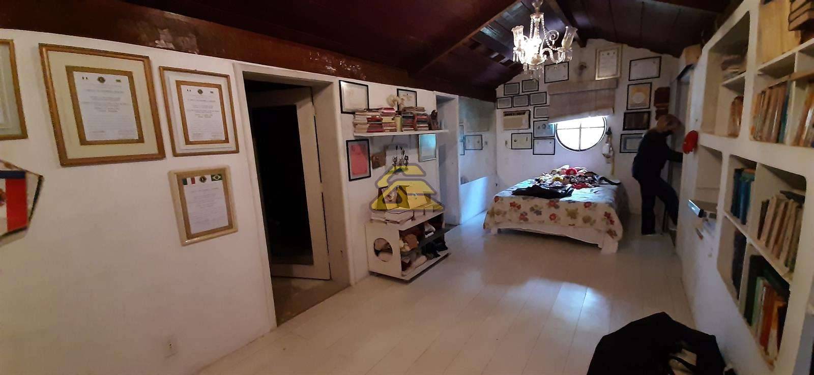 Casa à venda com 7 quartos, 390m² - Foto 5