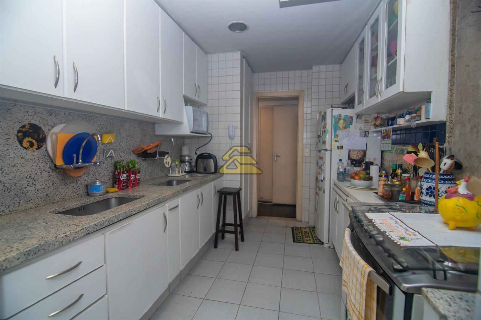 Apartamento à venda com 3 quartos, 149m² - Foto 15