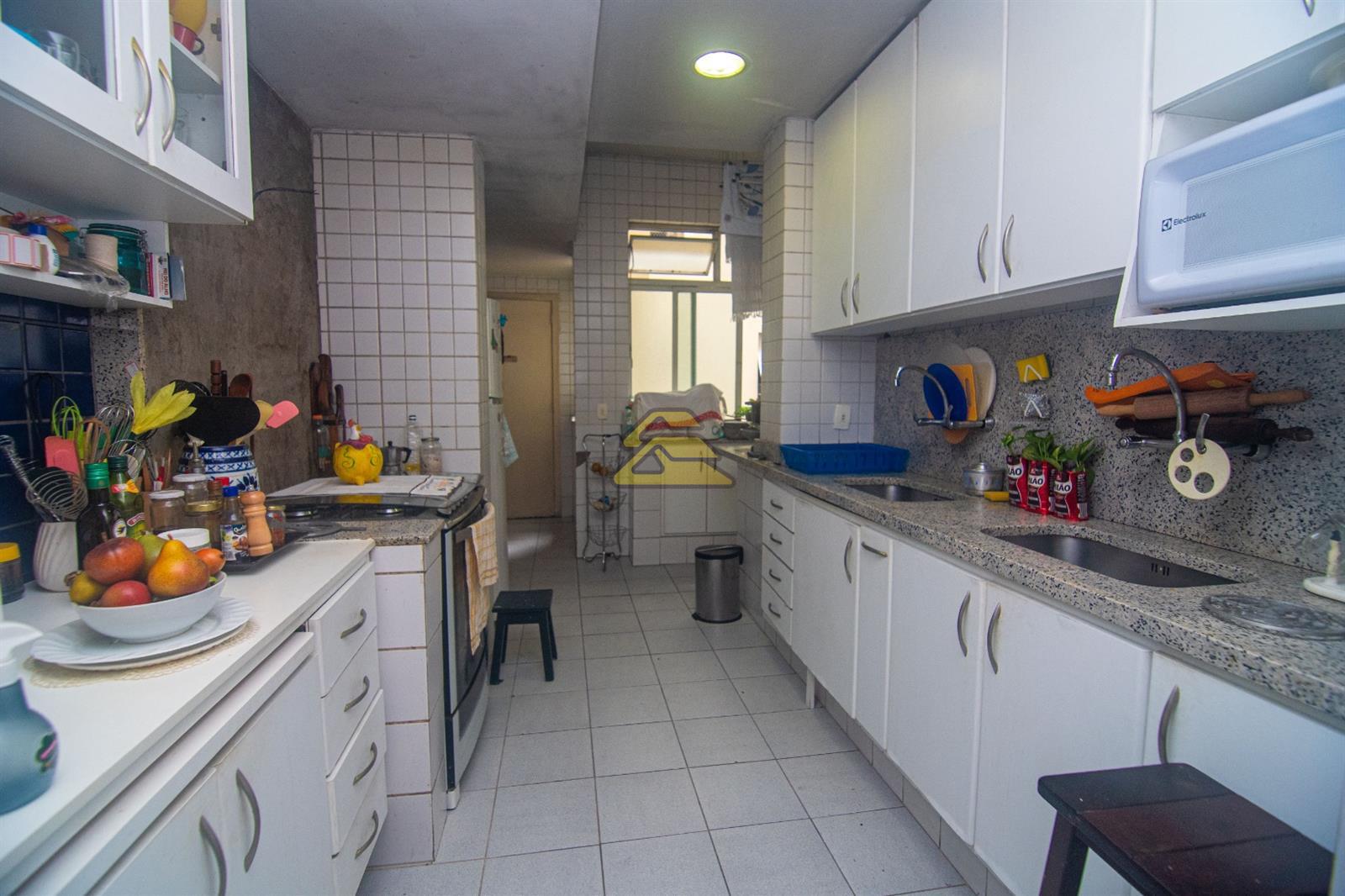 Apartamento à venda com 3 quartos, 149m² - Foto 16