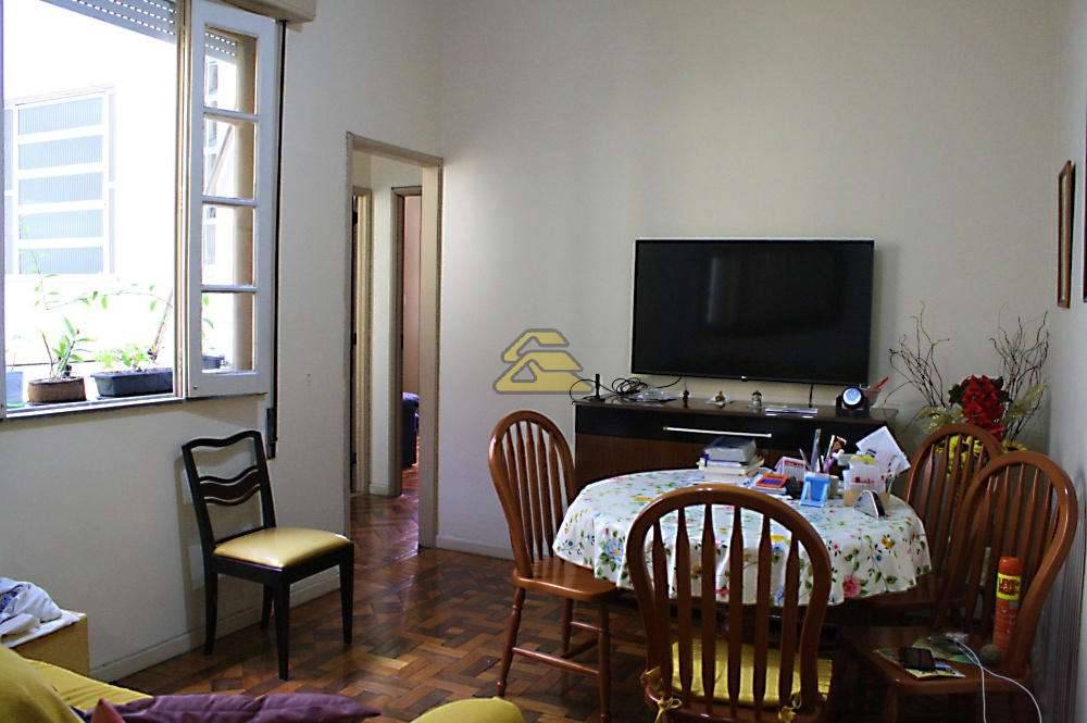 Apartamento à venda com 2 quartos, 63m² - Foto 2