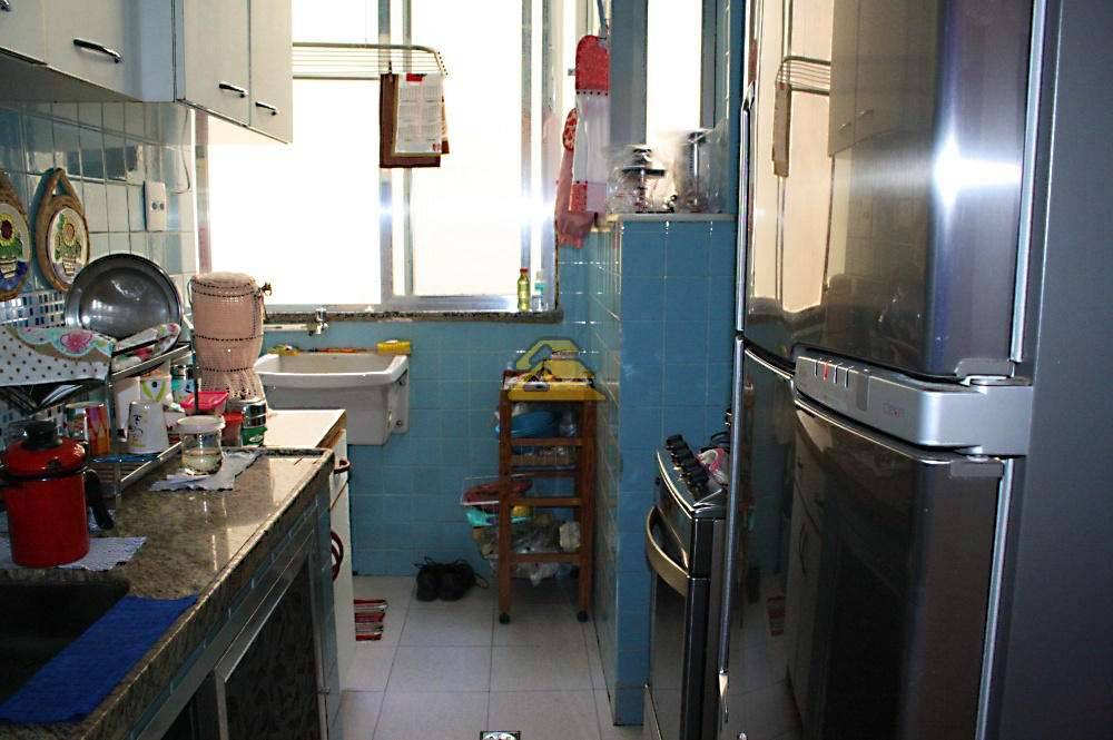 Apartamento à venda com 2 quartos, 63m² - Foto 13