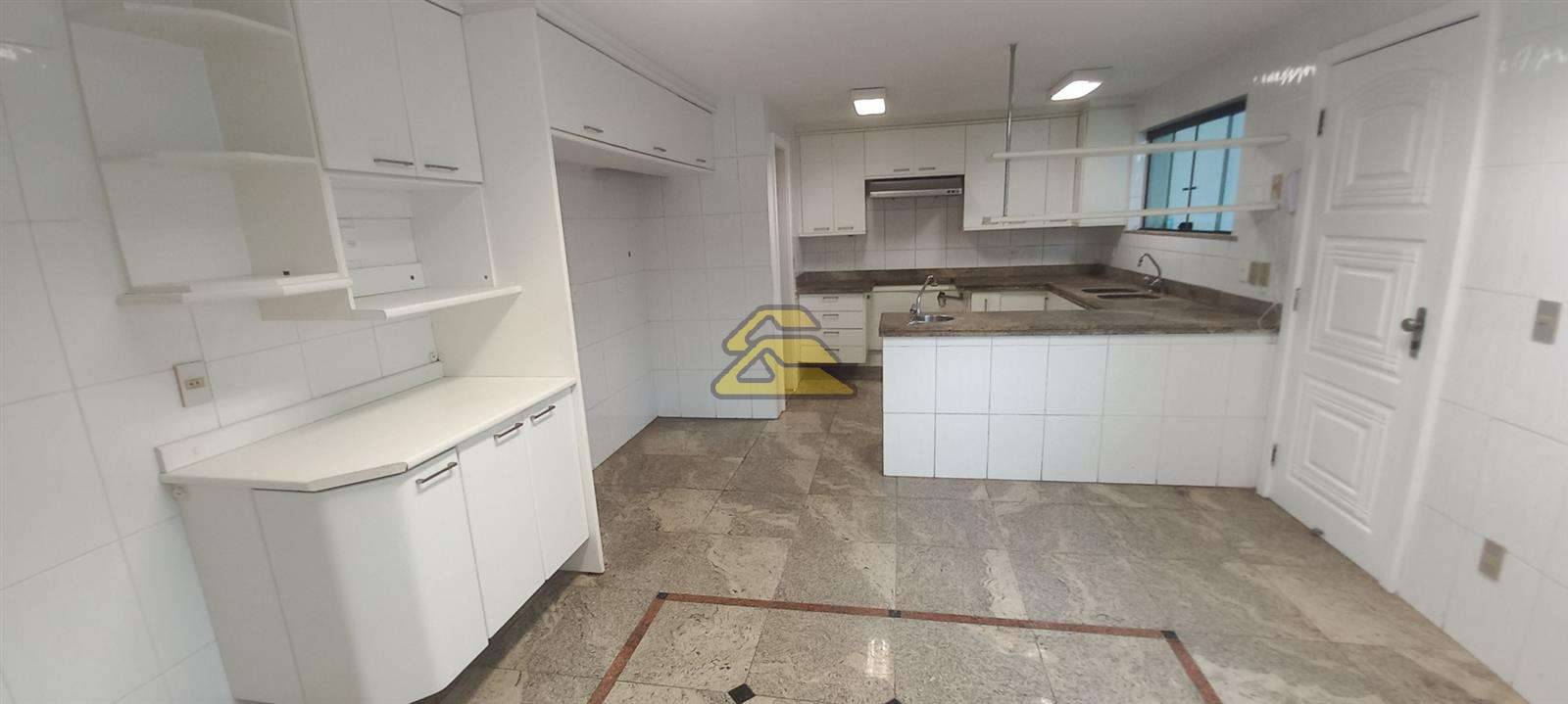 Casa de Condomínio à venda com 4 quartos, 678m² - Foto 8