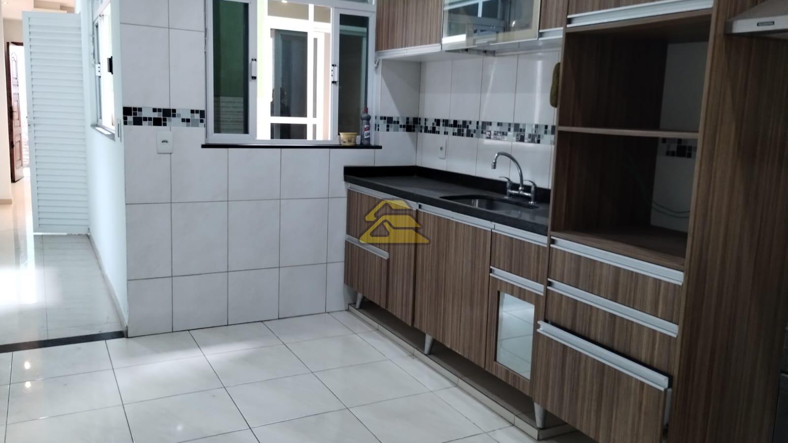 Casa à venda com 3 quartos, 239m² - Foto 11