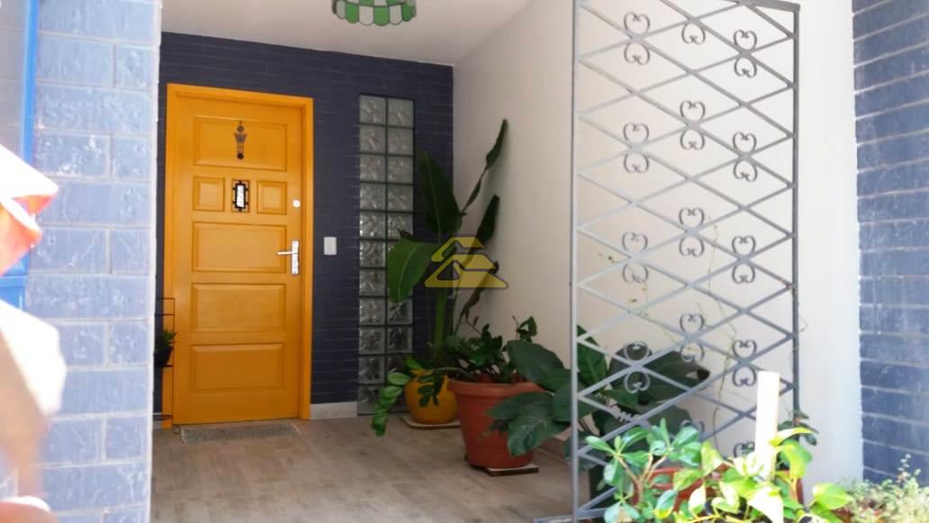 Casa à venda com 3 quartos, 183m² - Foto 4