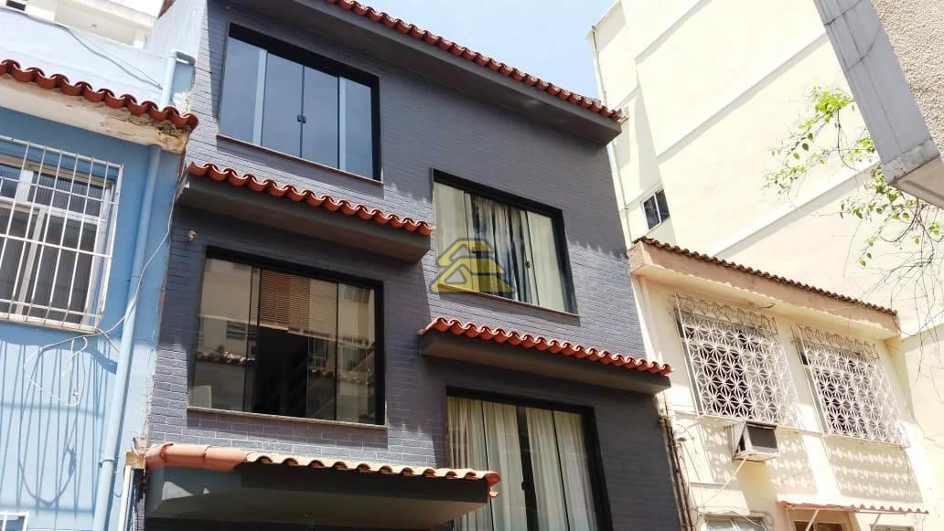 Casa à venda com 3 quartos, 183m² - Foto 2