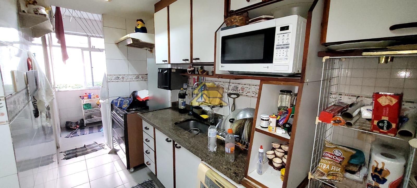 Apartamento à venda com 3 quartos, 77m² - Foto 17