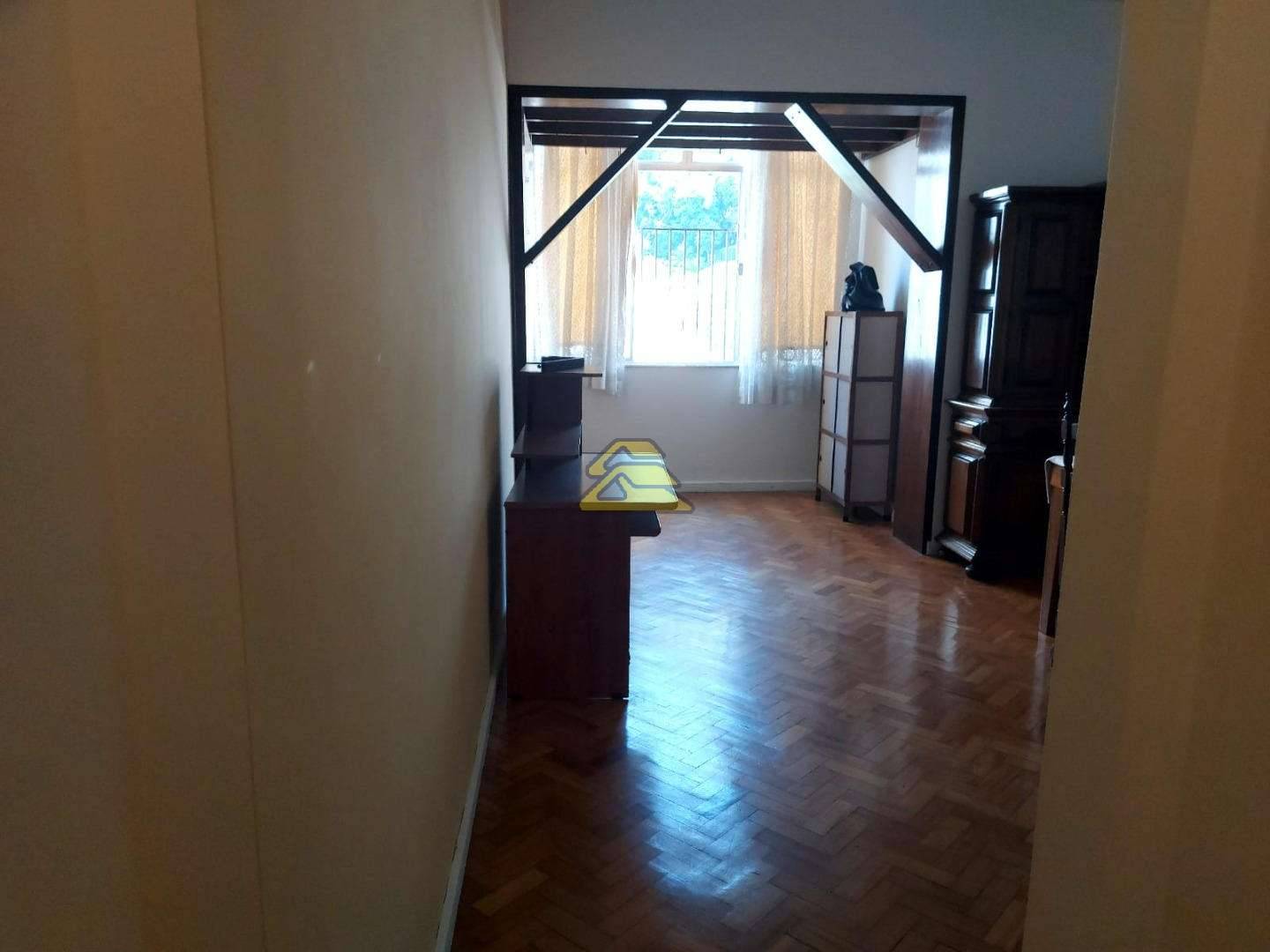 Apartamento à venda com 3 quartos, 98m² - Foto 2