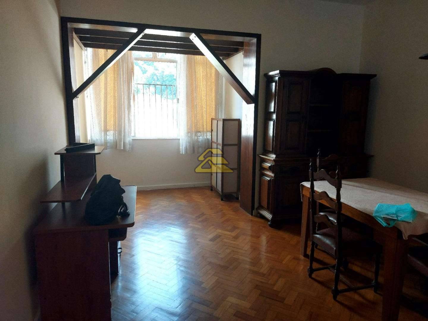 Apartamento à venda com 3 quartos, 98m² - Foto 1