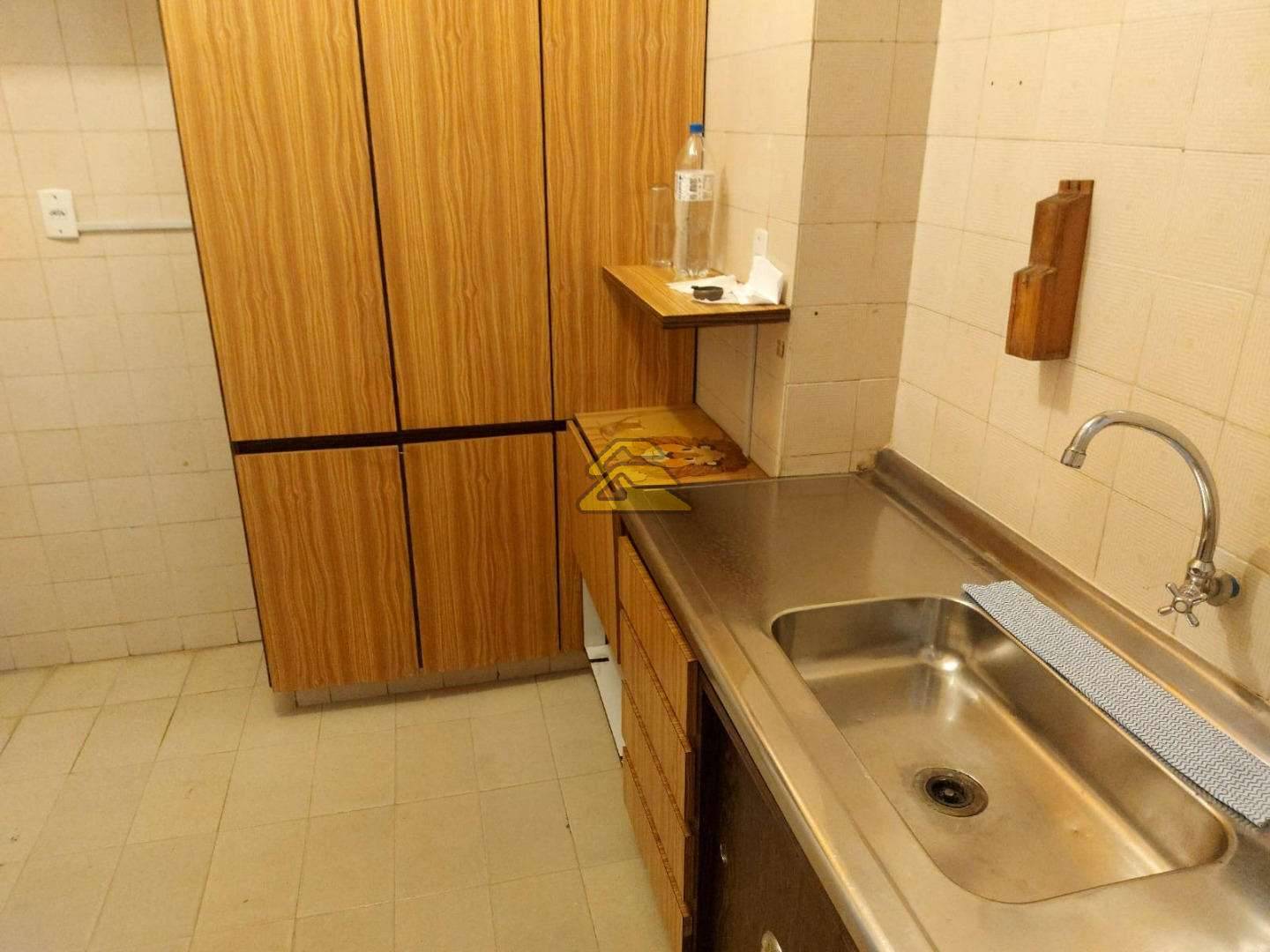 Apartamento à venda com 3 quartos, 98m² - Foto 9