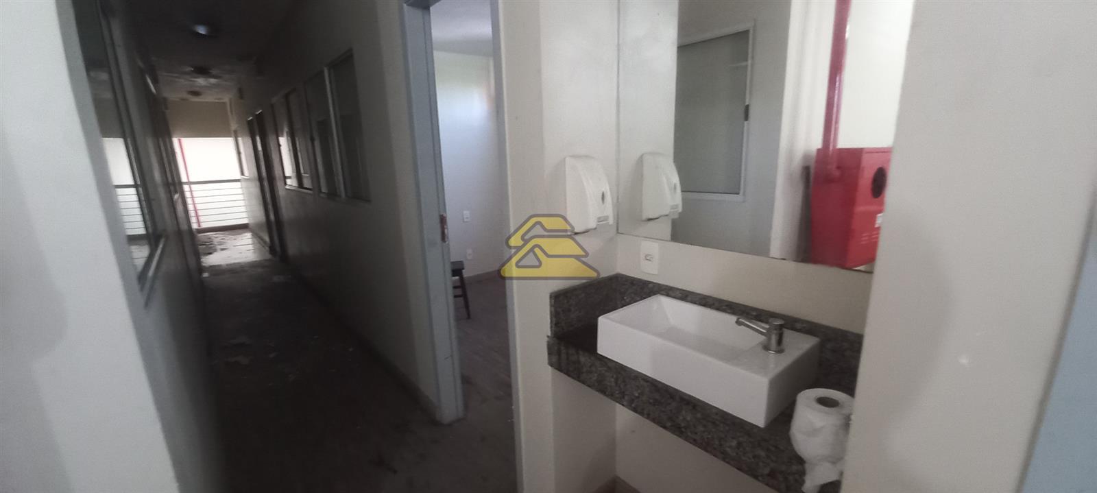 Prédio Inteiro à venda, 261m² - Foto 15